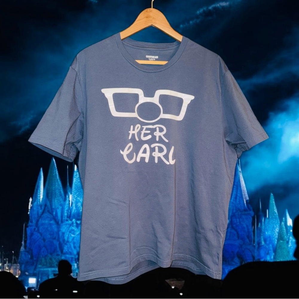 Men's Blue Graphic T-Shirt {‎ Her Carl } size XL